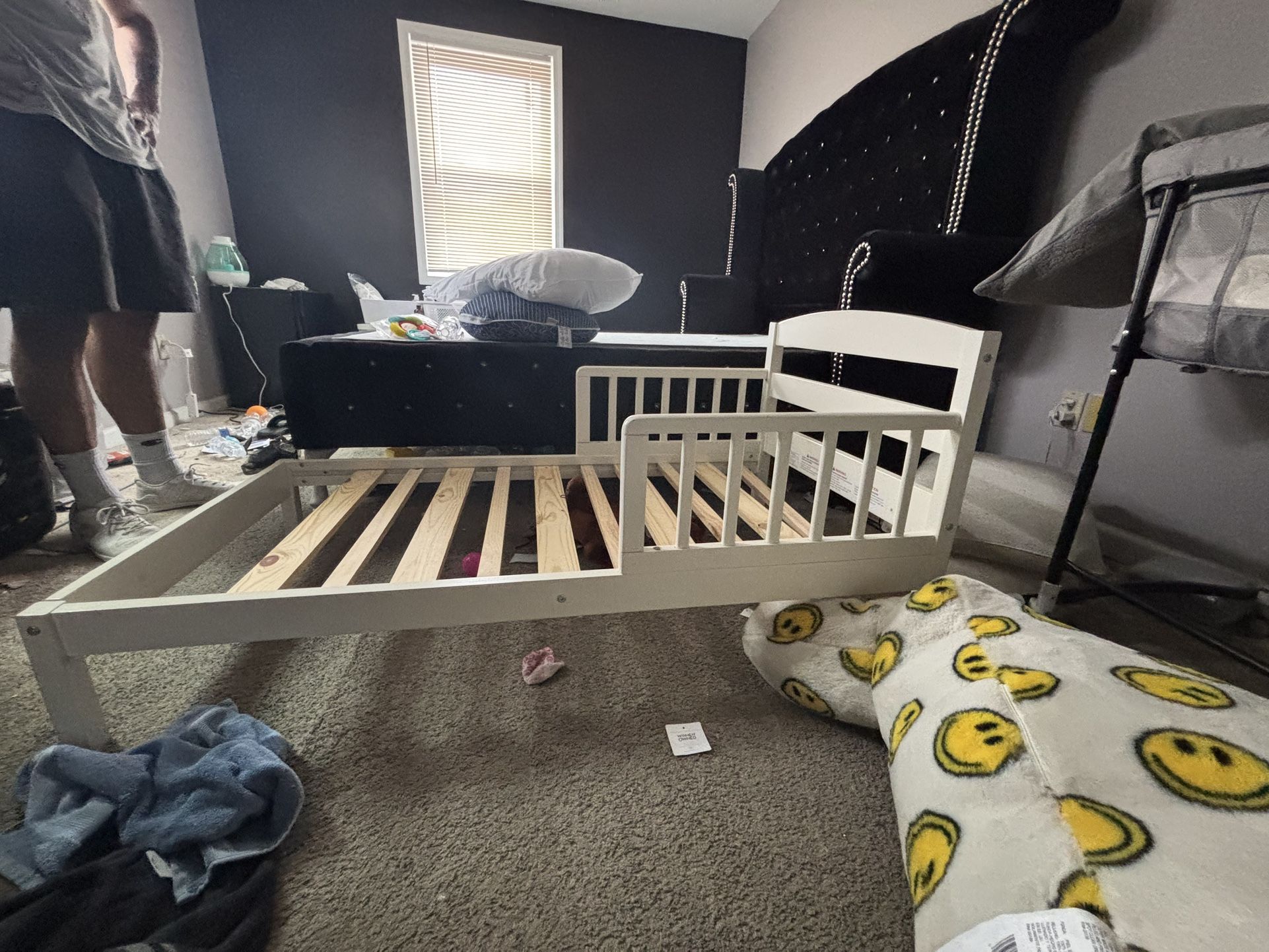 Toddler bed