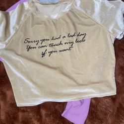 Cream Velvet Crop Top🤎