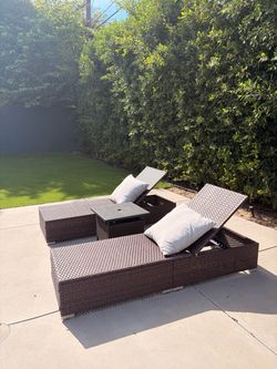 2 Wicker Chaise Lounges + Table