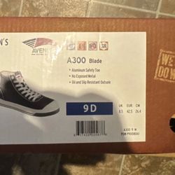 Avenger steal toe work shoes