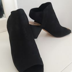 VINCE CAMUTO Leather Heels, Size 6.5, Worn ONCE In Excellent CONDITION 