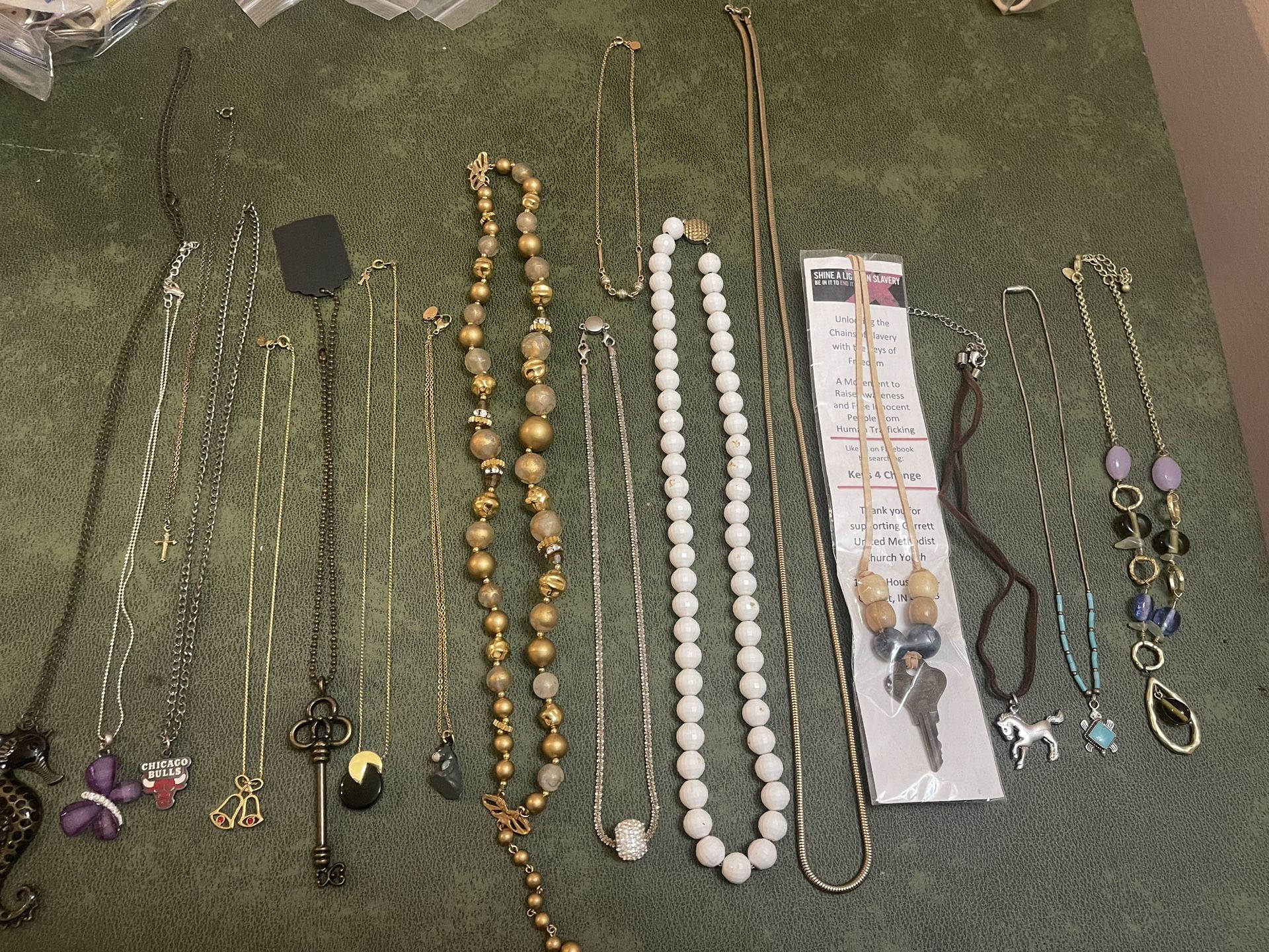 Awesome Lot Of Vintage Necklaces