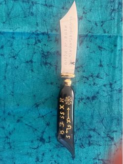 One of a kind black handle knife of Solomon