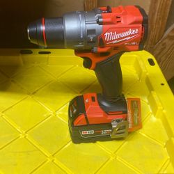 Milwaukee 1/2”drill /driver And Hammer Drill/driver With Battery 5.0 New