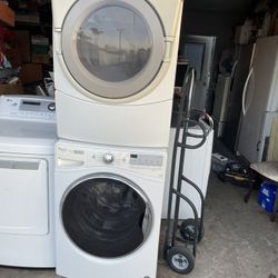 Whirlpool Duet Stackable Washington And Gas Dryer