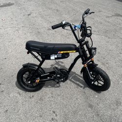 Schwinn 14x3 Electric Bike