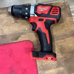 Milwaukee M18 18V Lithium-Ion Cordless 1/2 in. Drill Driver (Tool-Only)