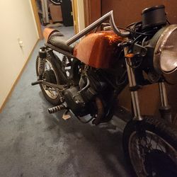 '80 Custom "Cafe Racer" Honda CD200 Benly: