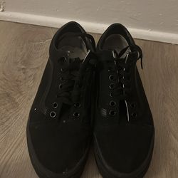 All Black Old Skool Vans