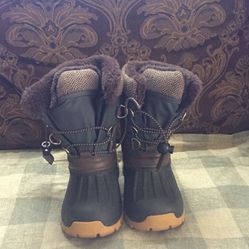 Girls snows boots size 27