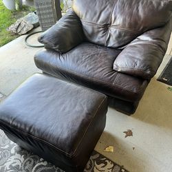 Brown Synthetic Leather Oversized Chair and Ottoman