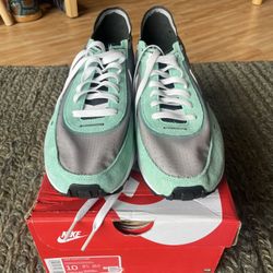 Nike Waffle One Shoes Size 10