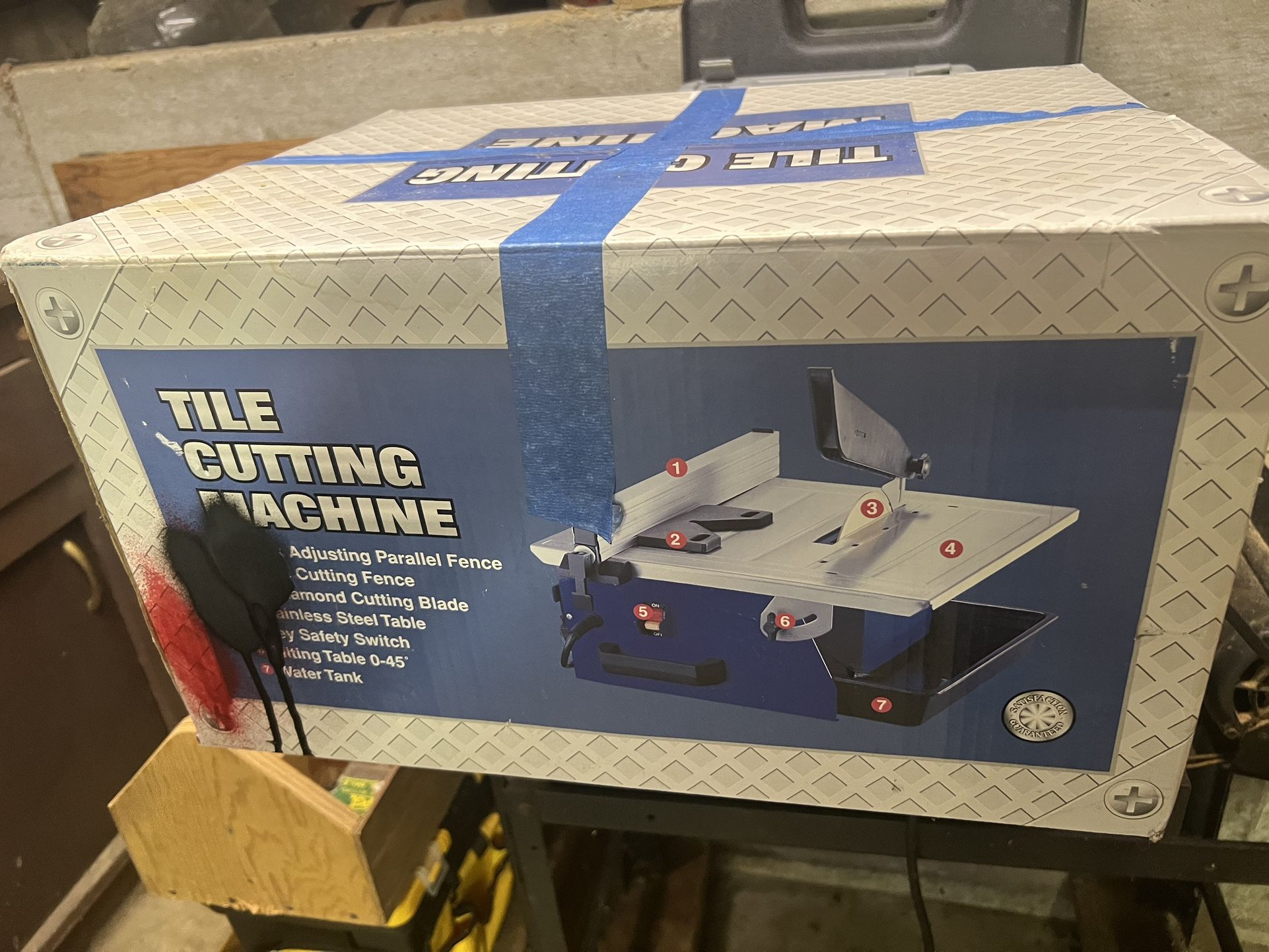 Tile Cutting Machine