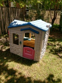 Little tikes cheap outside playhouse
