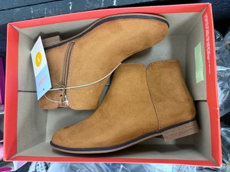 Cat and jack childrens boots size US 1