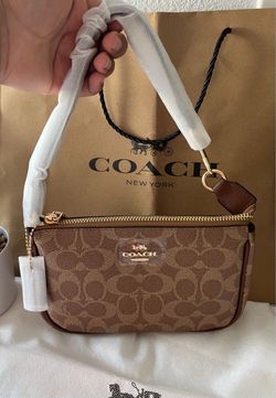 Nolita 19 Crossbody Bag 🤎👜
