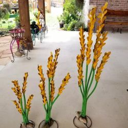 Yellow Spike Metal Flowers Set (Yard Art)