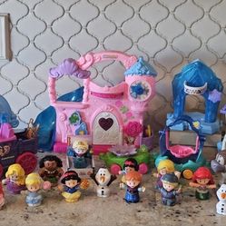 Fisher Price Little People Disney Princesses Castle,Sled, Floats, Carriage with 17 Figures