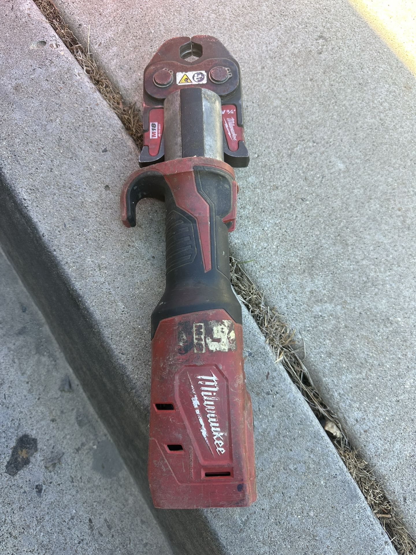 MILWAUKEE M18 PRO PRESS TOOL