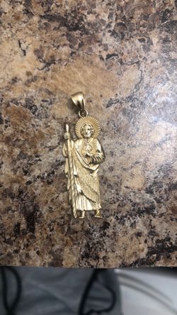 10k saint jude pendant