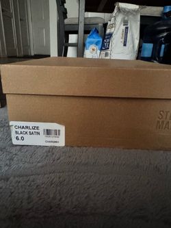 Steve Madden black satin Charlize heel size 6