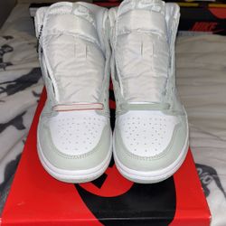 Jordan Retro 1 High “Seafoam Green” Size 7 Womens/5.5 Men’s