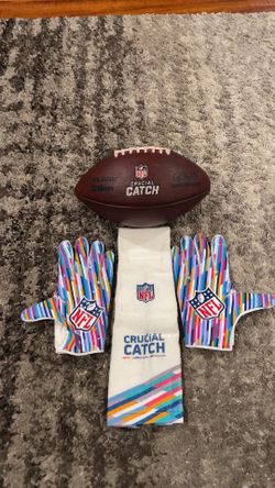 Crucial Catch Combo set - NFL Football - QB Towel and Gloves