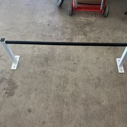 Pull Up Bar 