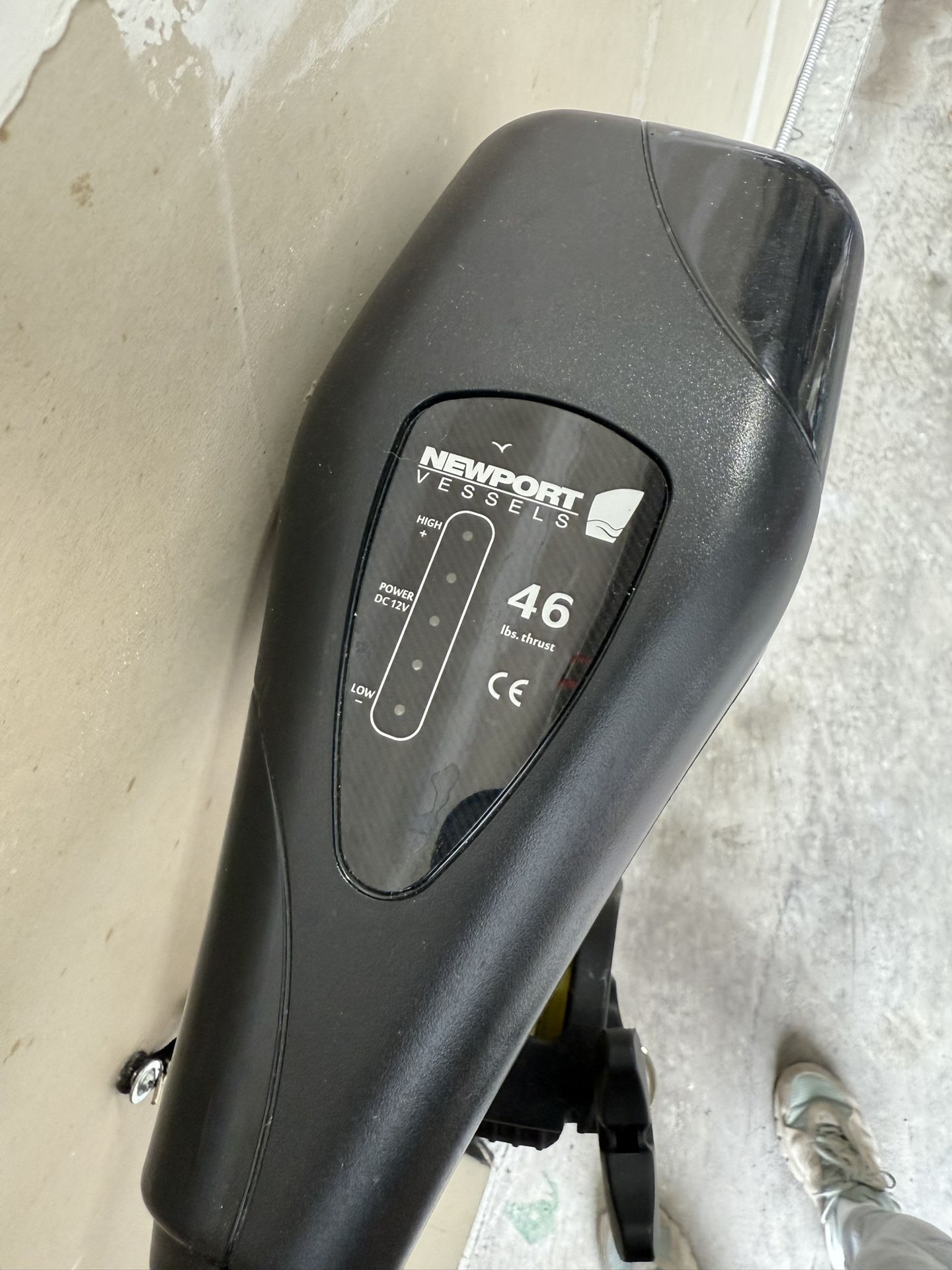 Newport NV Electric Trolling Motor w/ Battery