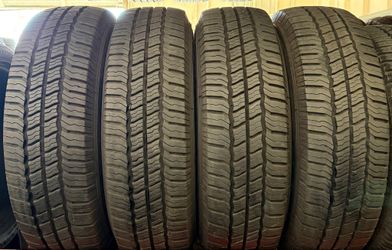 LT 225 75 16 Michelin 2123