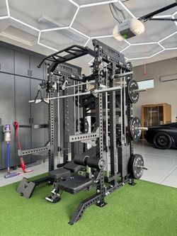 NEW HIGH END SMITH MACHINE POWER CAGE EXERCISE MACHIJE - FREE DELIVERY