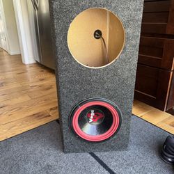10 Inch Vega Works Gear With A Speaker Box