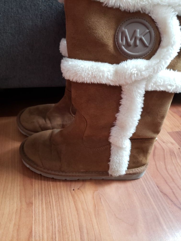 Uggs, size 1