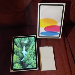 iPad 10th Gen Practically Brand New 