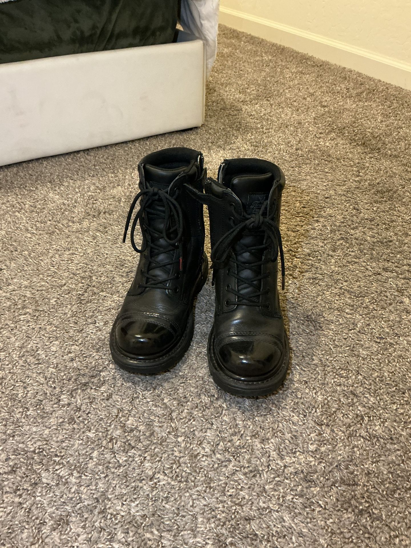 Thorogood 8in Side Zip Boot