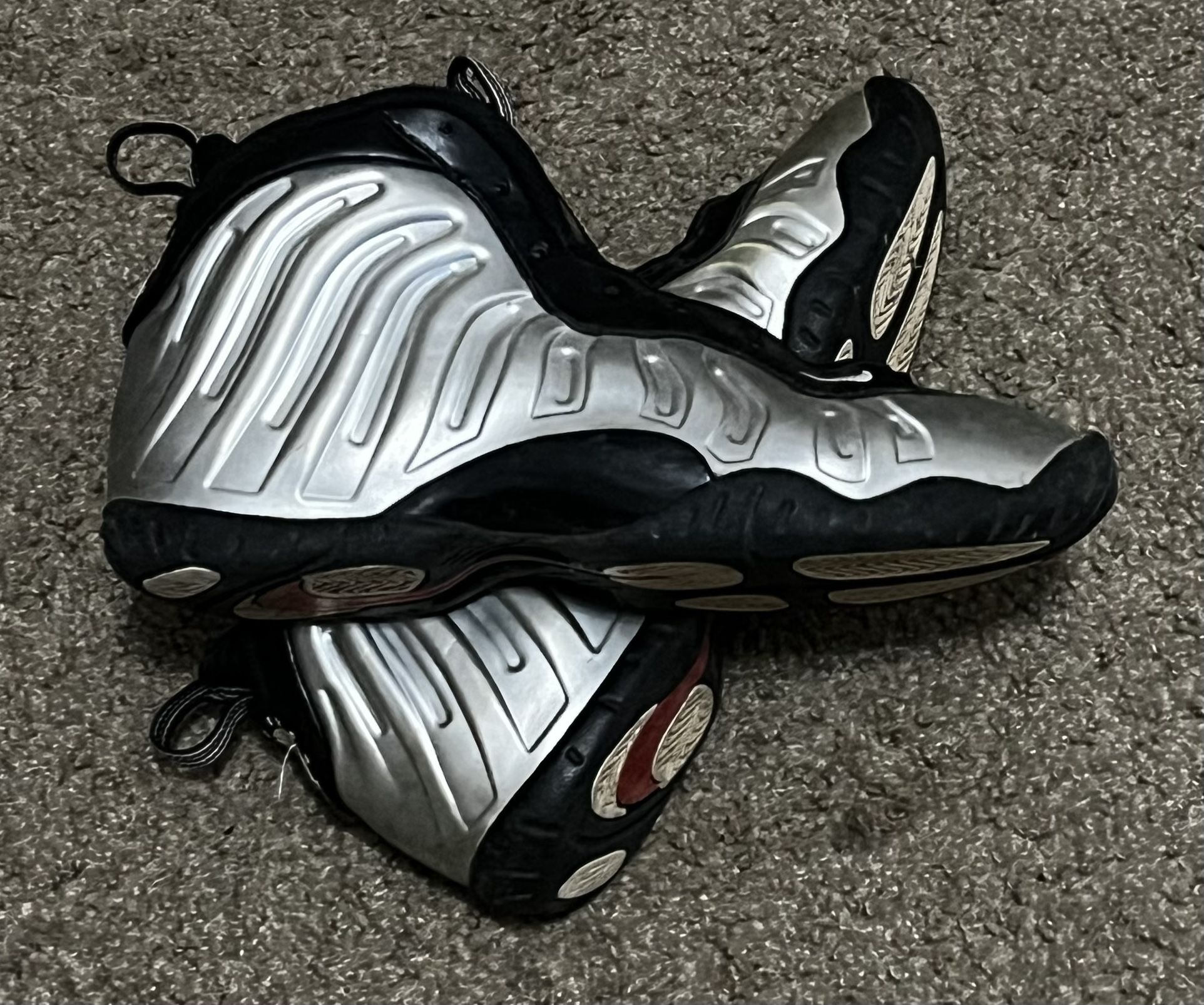Nike Foamposite One “Metallic Silver” (NO LACES)