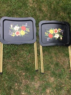 Vintage tole set 4 TV trays