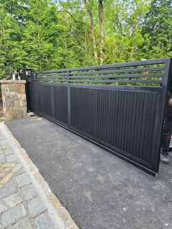 Auto sliding gate