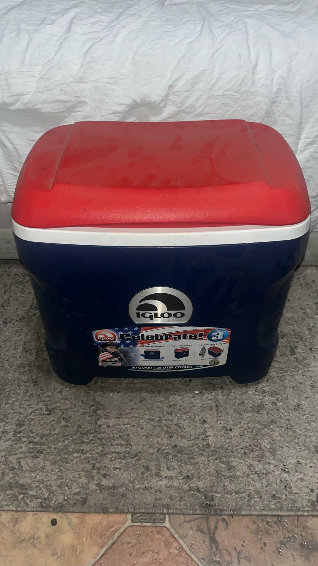 Igloo 30 Quart | 28 Litter Cooler