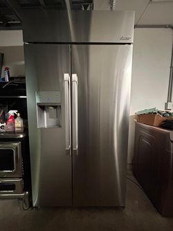 Built in Refrigerator 42” Dacor $4000