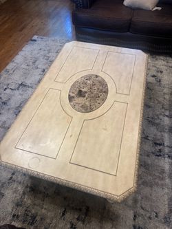 Selling coffee table and 2 end Tables set