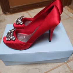 Red Shoes Woman Size7 