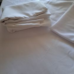 White Tablecloths For Reception 