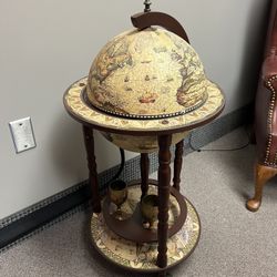 Wood Globe Bar Liquor Cabinet