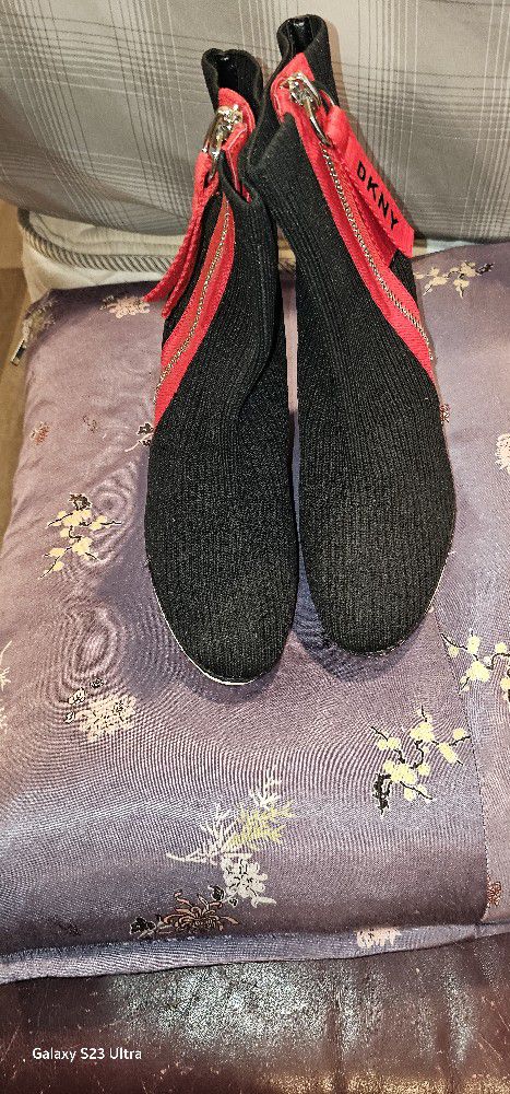 DKNY Warbi Black Knit Wedge Boots