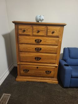 Broyhill dresser