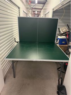 Ping pong table