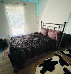 Full Size Bed