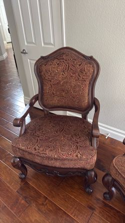 two chairs classic