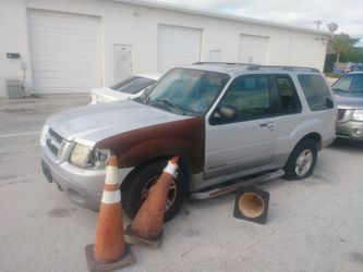 02 Ford Explorer Sport